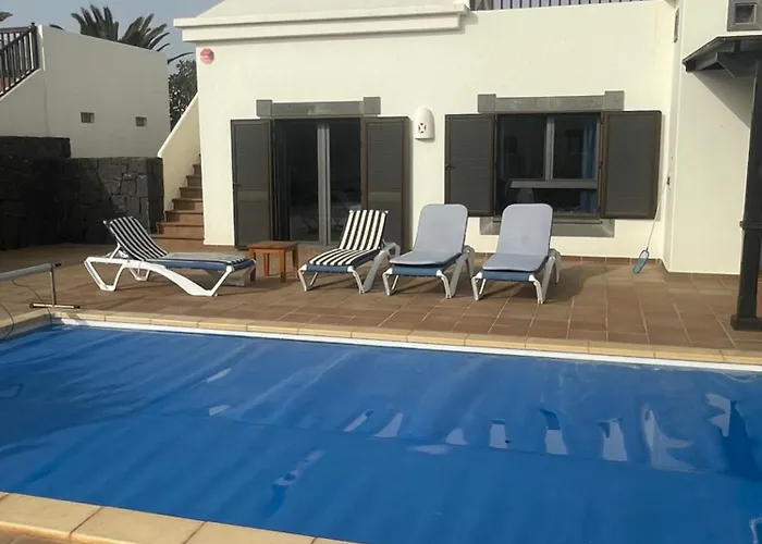 Сasa de vacaciones Faro Park Bella Heated Pool