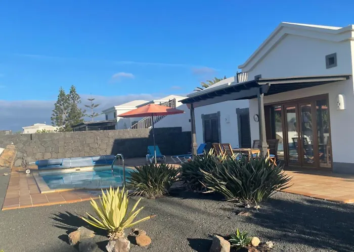 Сasa de vacaciones Faro Park Bella Heated Pool Playa Blanca (Lanzarote)